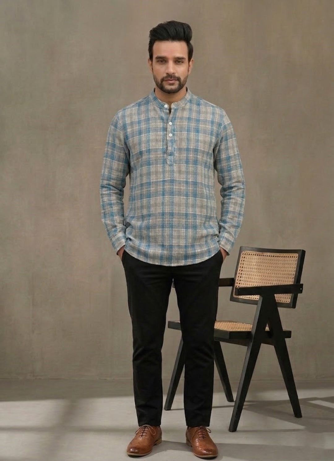 Men Checked Flared Sleeves Thread Work Handloom Kurta