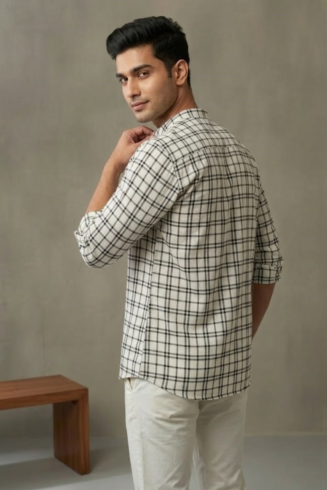 Men White Line Kurta