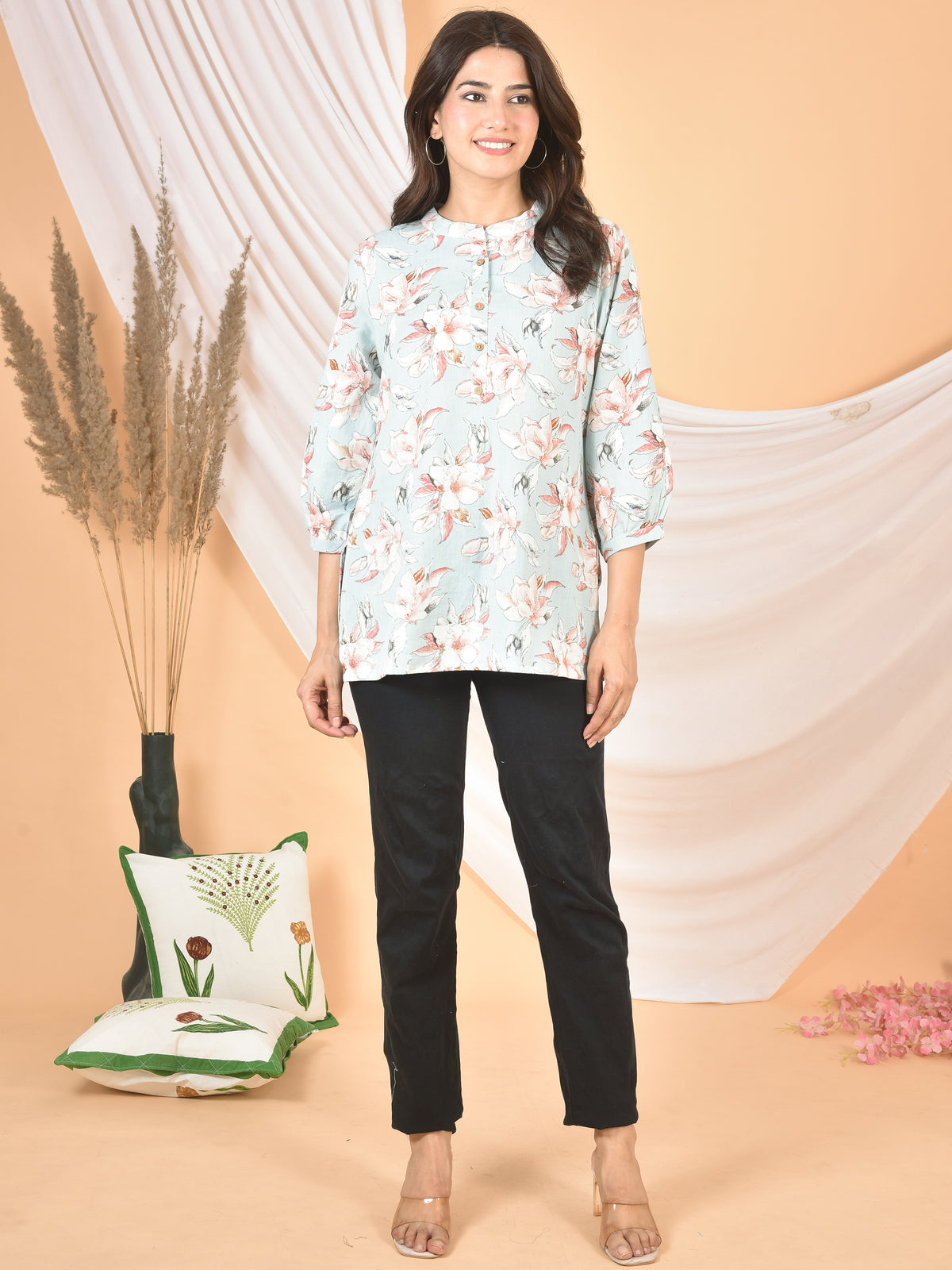 Women Light Pink Top T-10