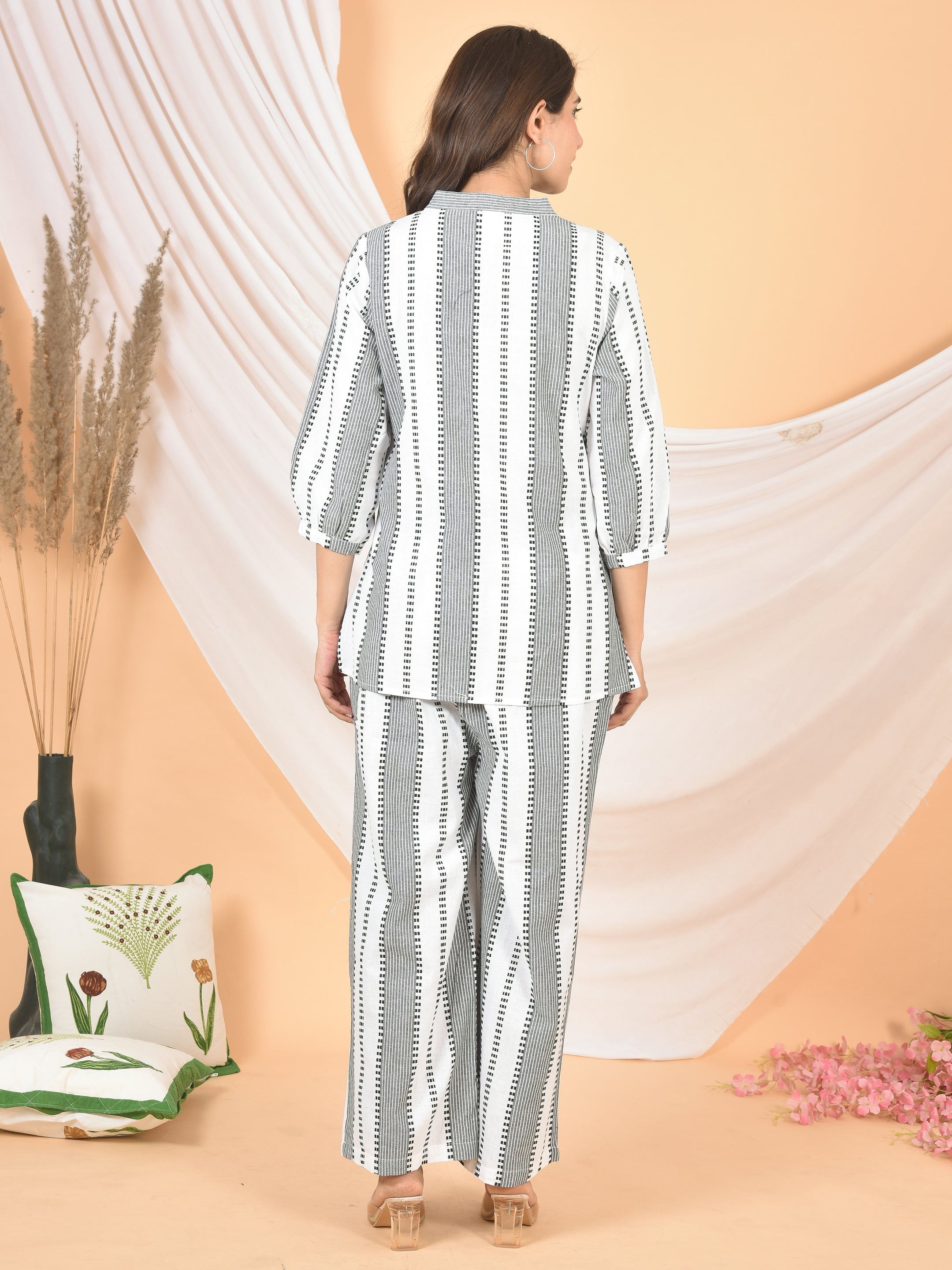 Women White Gray Printed Cod set CS-2011